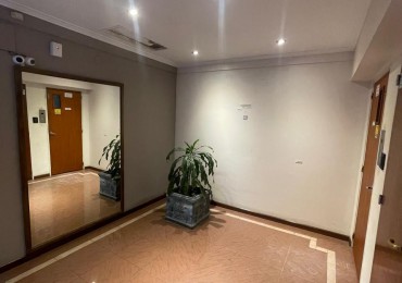 SE VENDE OFICINAS FRENTE A CASA DE GOBIERNO