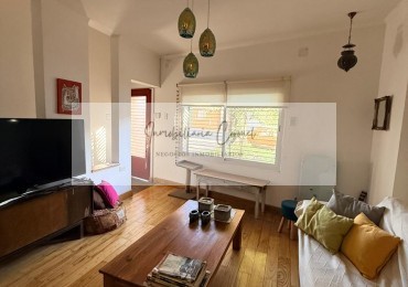 SE VENDE HERMOSA CASA DENTRO DE BVARES